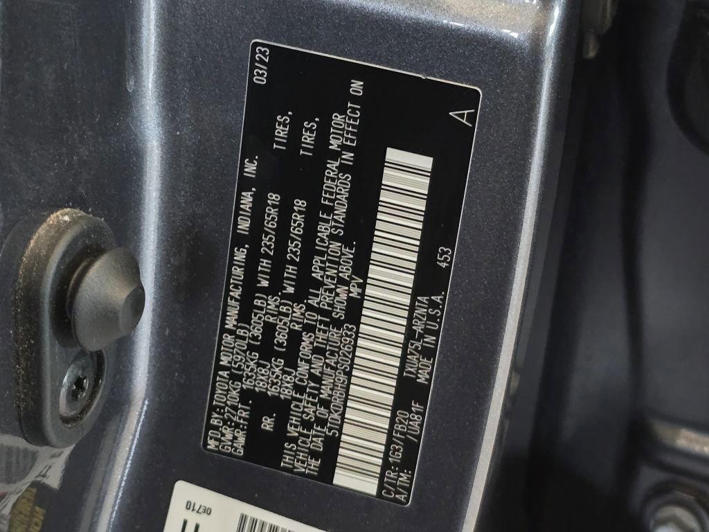 Used 2023 Toyota Highlander LE image 30