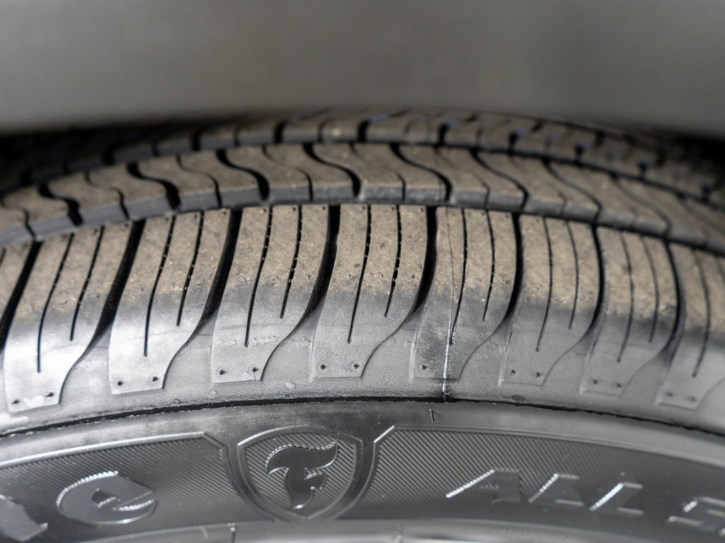 Used 2016 Kia Sorento EX image 32