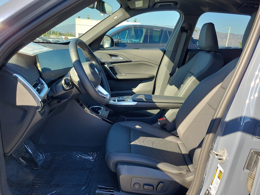 Used 2026 BMW X1 xDrive28i w/ Technology Package AWD/4WD image 19
