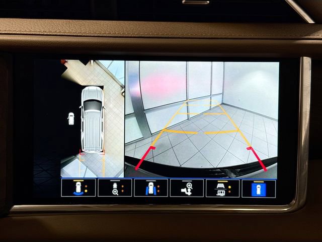 Used 2023 GMC Yukon XL Denali image 14