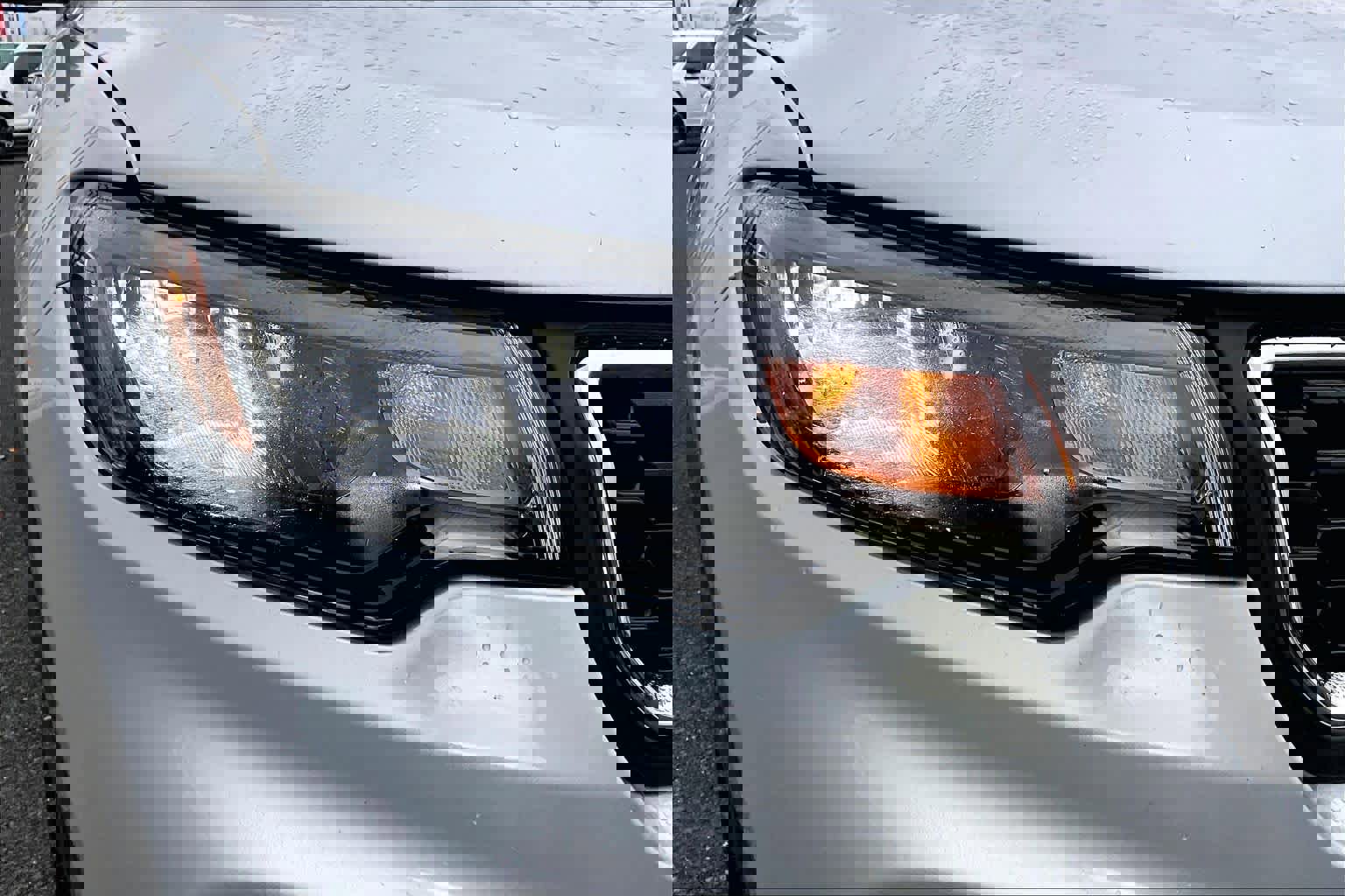 Used 2024 Jeep Compass Latitude image 32