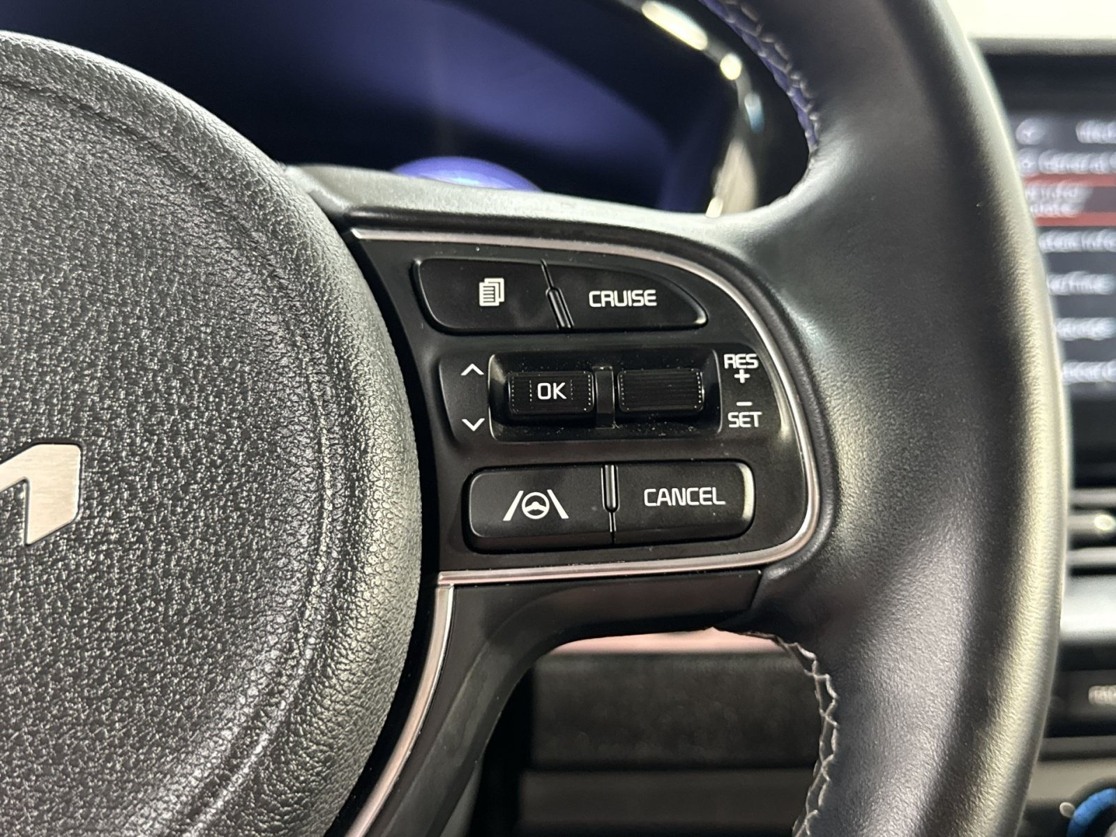 Used 2022 Kia Niro LXS FWD image 44