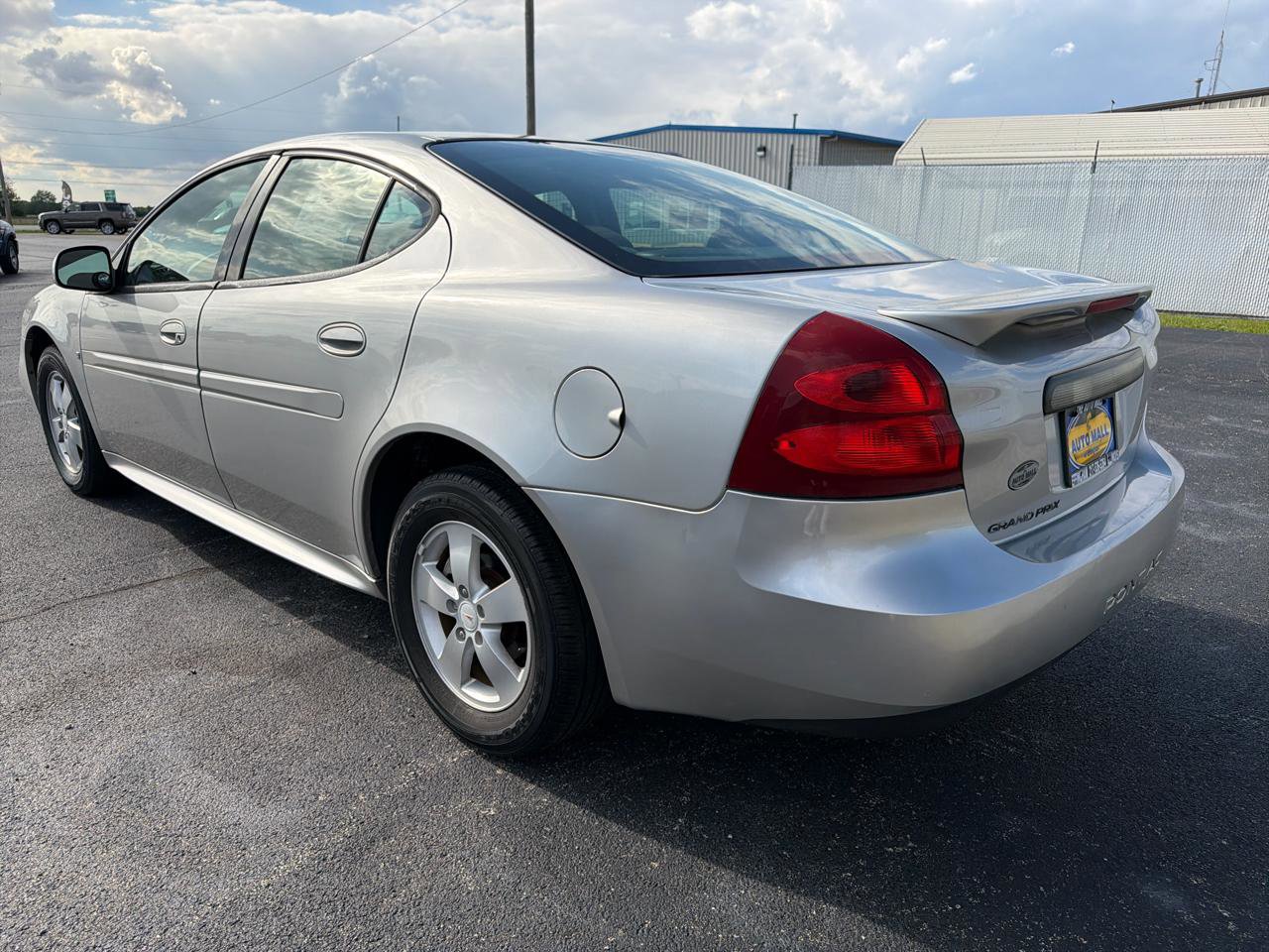 Used 2008 Pontiac Grand Prix FWD image 17