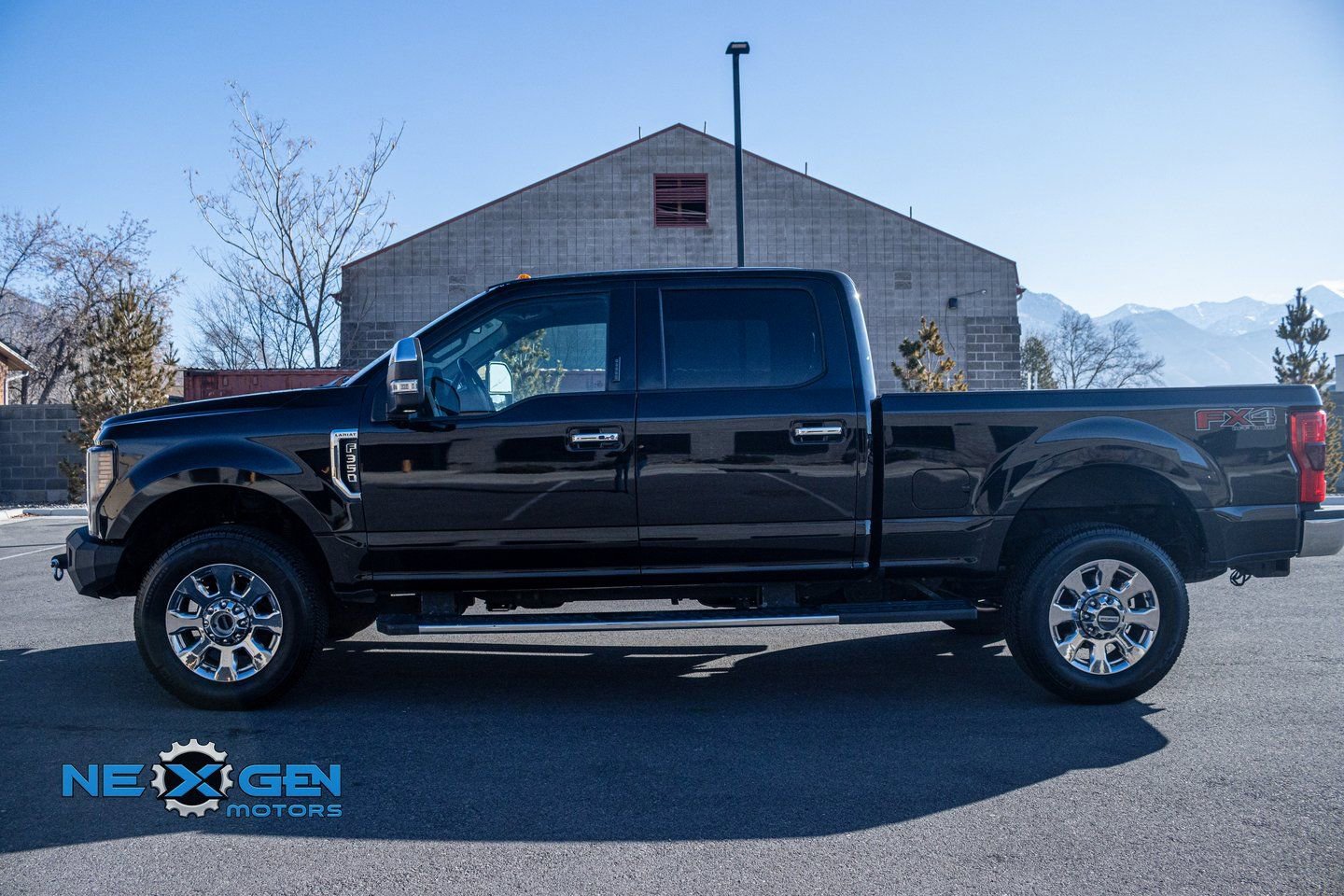 Used 2019 Ford F350 Lariat w/ Lariat Ultimate Package image 4