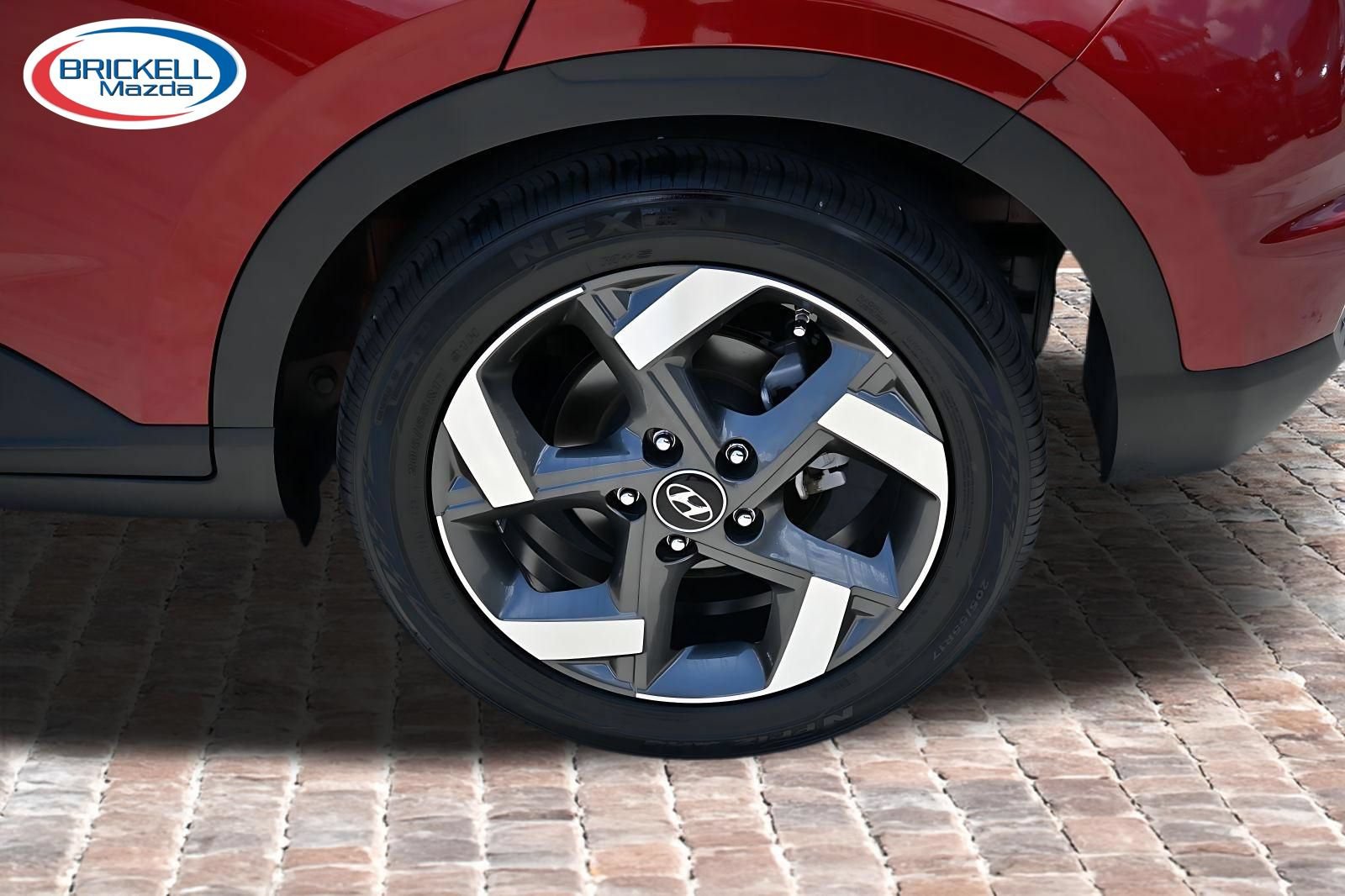 Used 2023 Hyundai Venue SEL FWD image 34