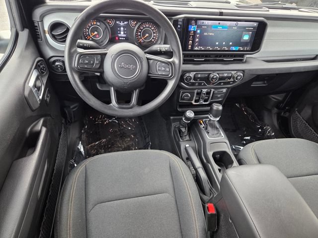 Used 2024 Jeep Gladiator Sport AWD/4WD image 9