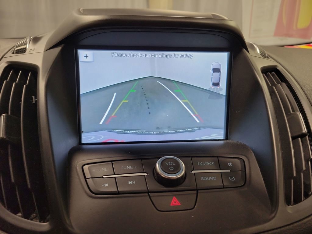 Used 2019 Ford Escape SEL image 17