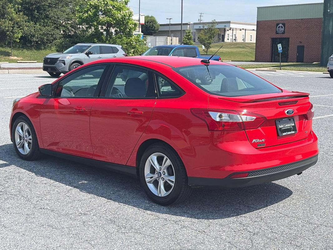 Used 2014 Ford Focus SE FWD image 6