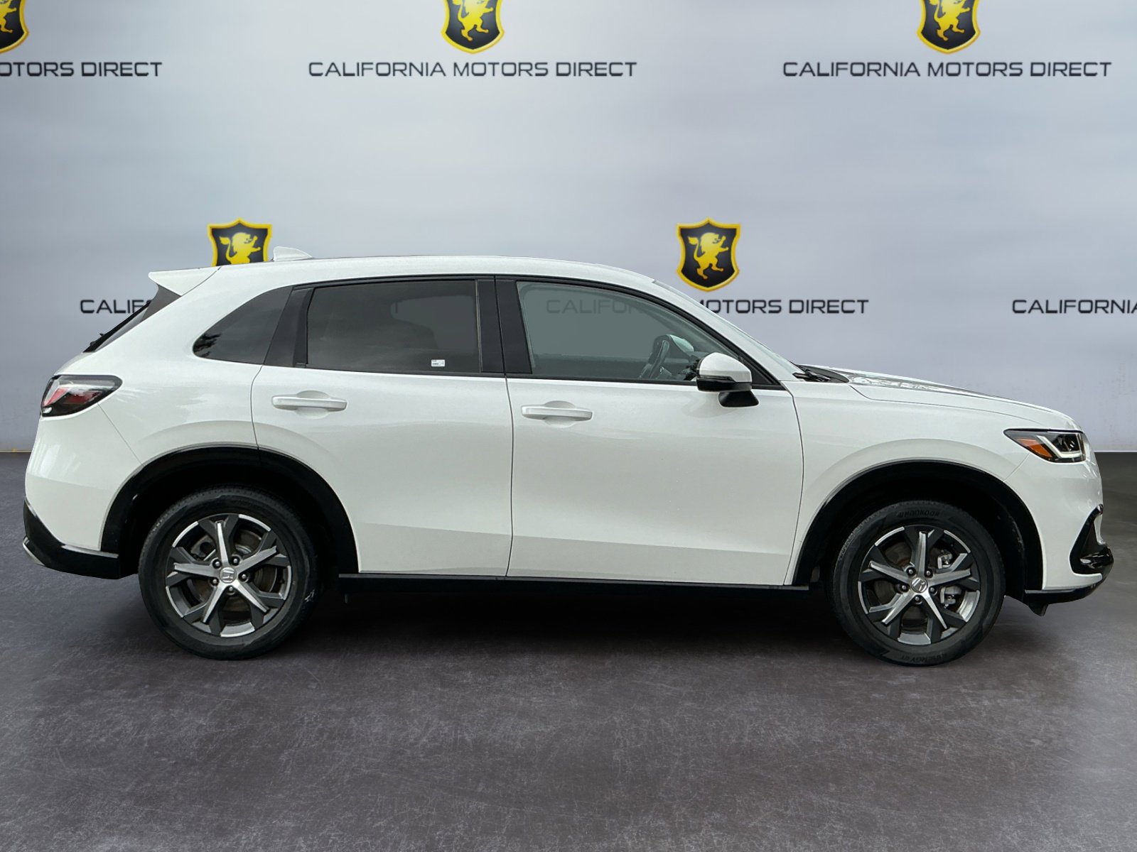 Used 2023 Honda HR-V EX-L image 4