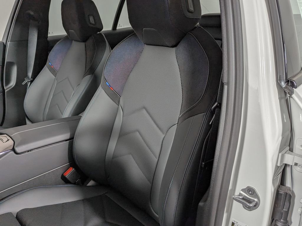 New 2026 BMW 530i xDrive w/ M Sport Package image 15