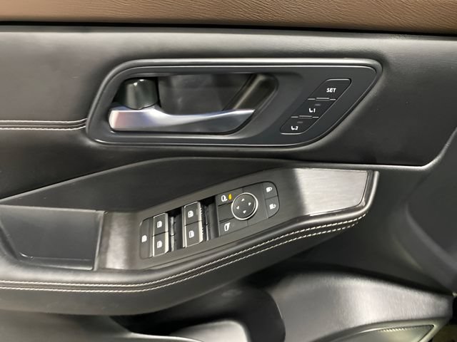 Certified 2023 Nissan Rogue SL w/ SL Premium Package AWD/4WD image 9