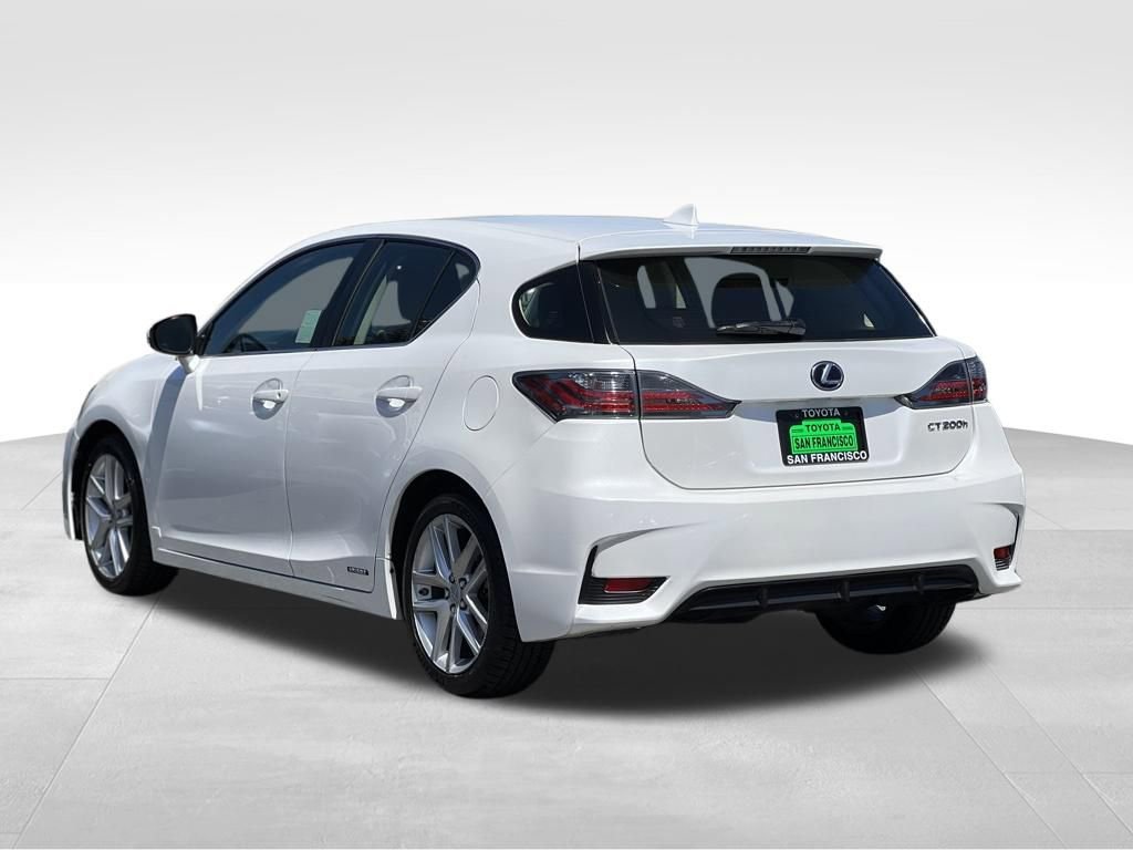Used 2017 Lexus CT 200h w/ Accessory Package 2 image 3