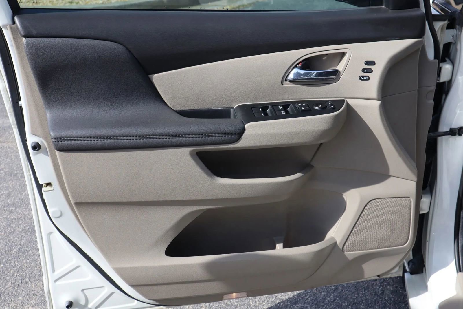 Used 2015 Honda Odyssey Touring image 7