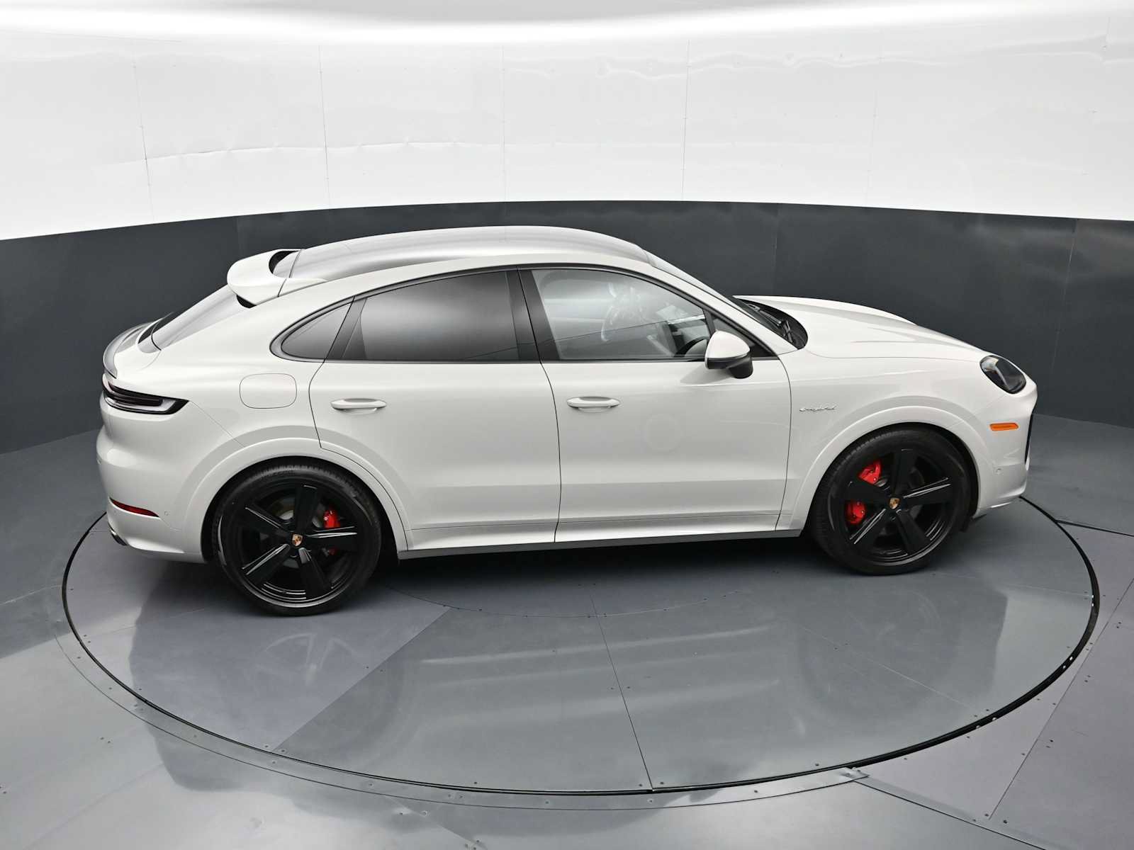 Certified 2025 Porsche Cayenne S AWD/4WD image 36