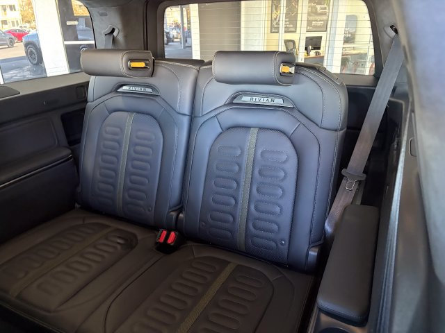 Used 2025 Rivian R1S Adventure Dual AWD/4WD image 14