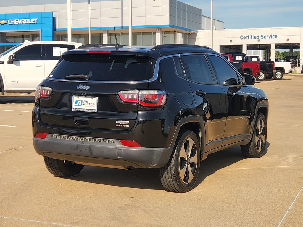 Used 2018 Jeep Compass Latitude w/ Popular Equipment Group FWD image 5