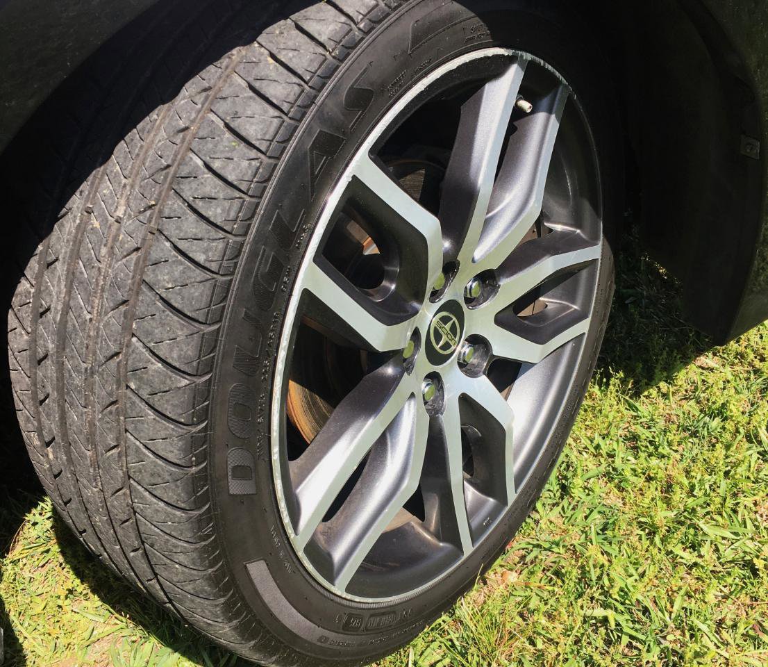 Used 2016 Scion tC FWD image 9