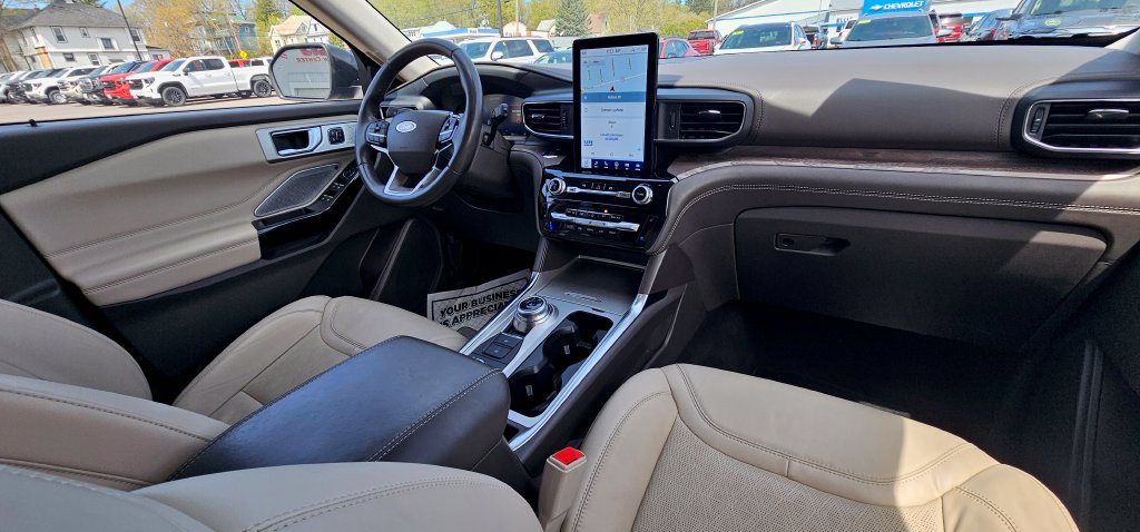 Used 2022 Ford Explorer Platinum AWD/4WD image 21