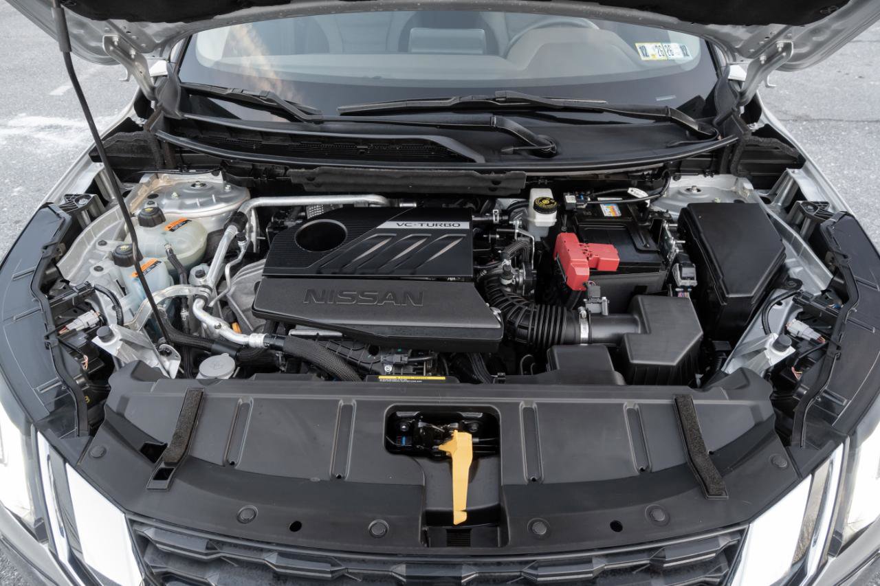 Used 2023 Nissan Rogue SV image 41