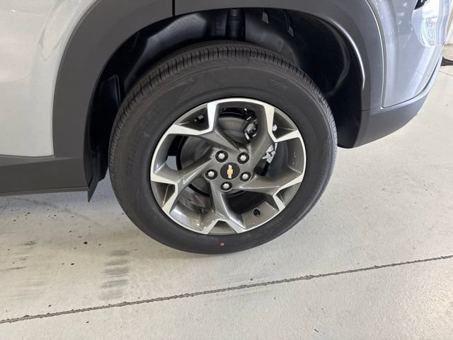 New 2026 Chevrolet Trax LT w/ Driver Confidence Package FWD image 29