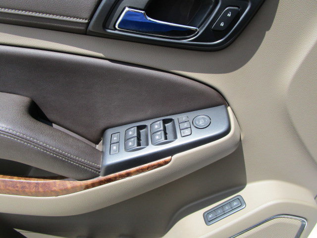 Used 2015 Chevrolet Suburban LTZ image 14