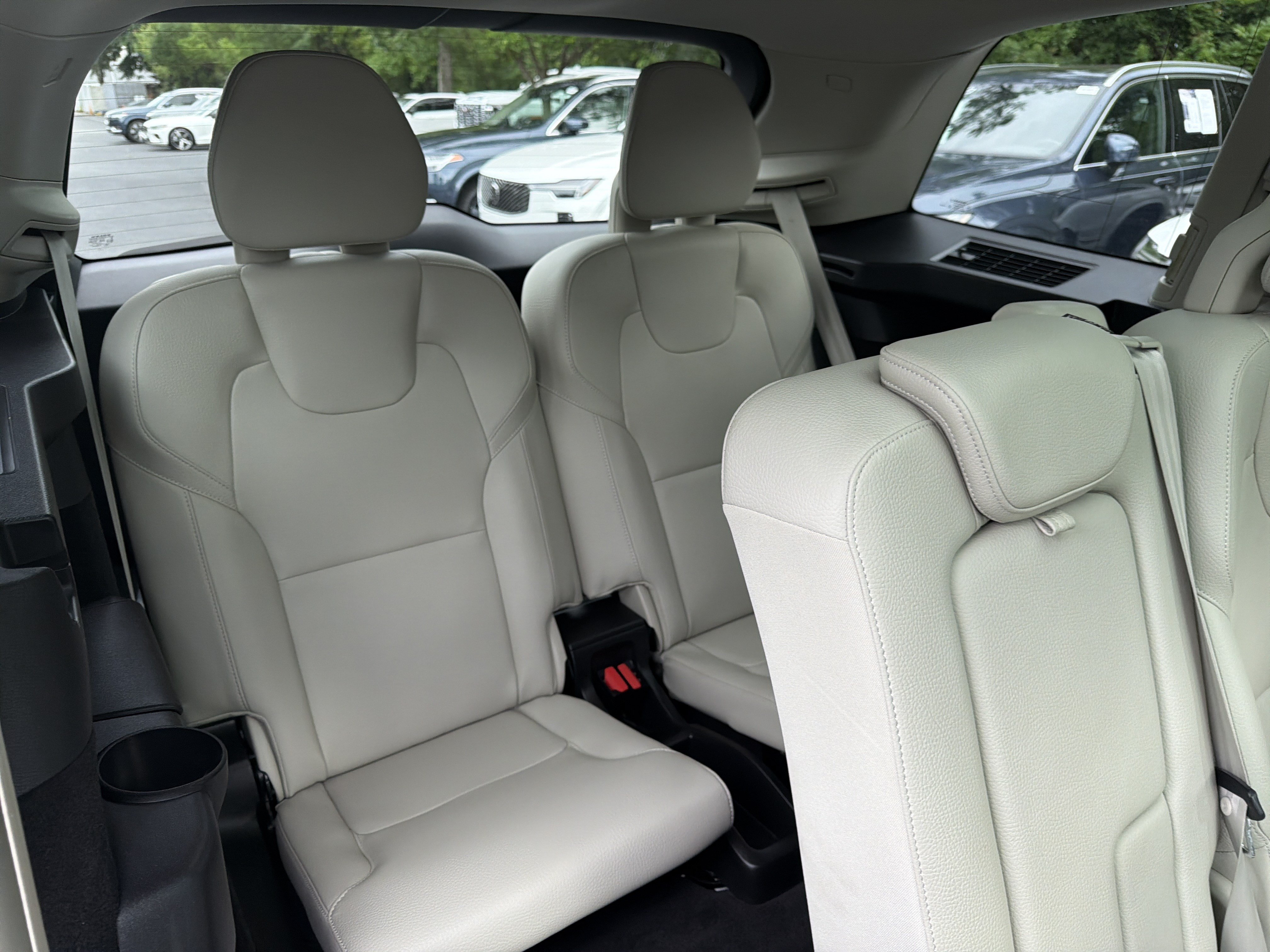 Certified 2023 Volvo XC90 B6 Core AWD/4WD image 33