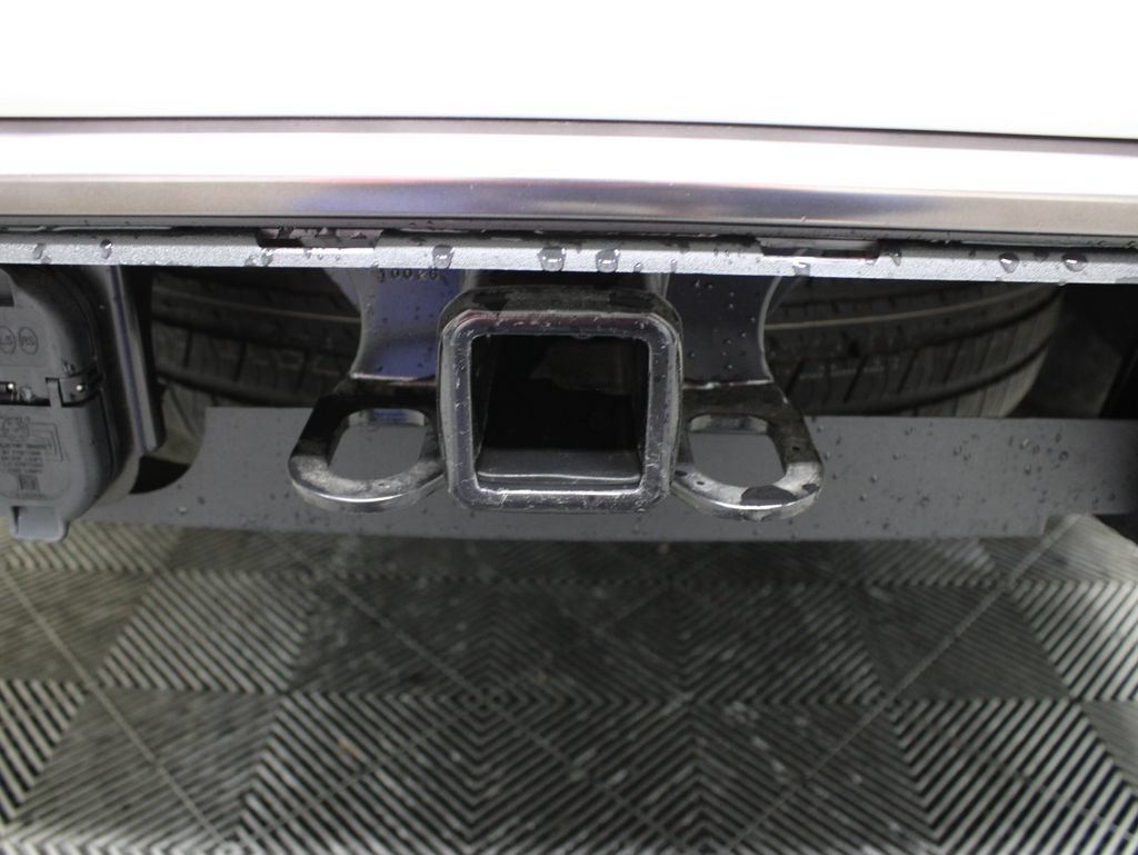 Used 2026 GMC Yukon AT4 Ultimate w/ LPO, Floor Liner Package AWD/4WD image 55