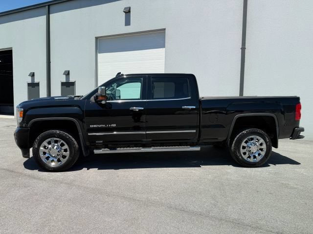 Used 2019 GMC Sierra 2500 Denali AWD/4WD image 3