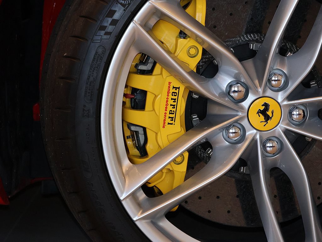 Certified 2017 Ferrari 488 Spider RWD image 9
