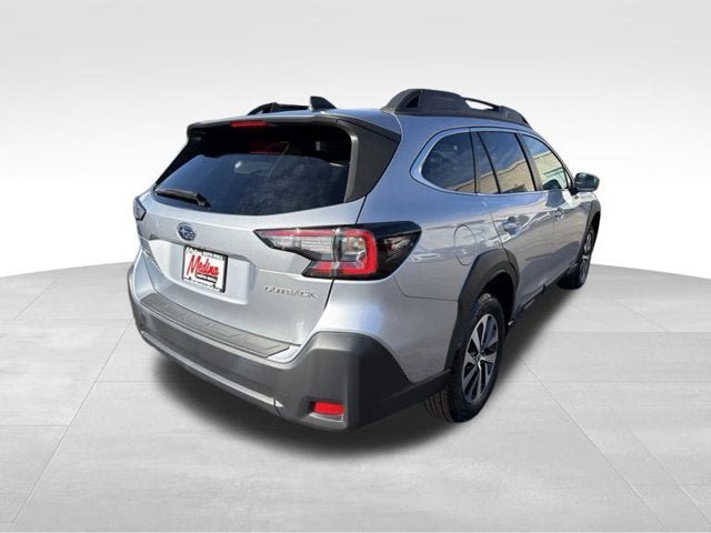 Used 2024 Subaru Outback Premium AWD/4WD image 6