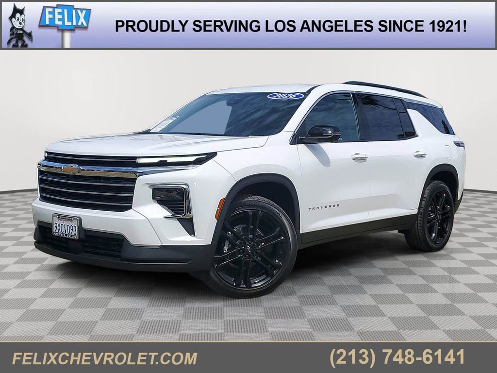 Used 2026 Chevrolet Traverse LT w/ Driver Confidence Package FWD image 1