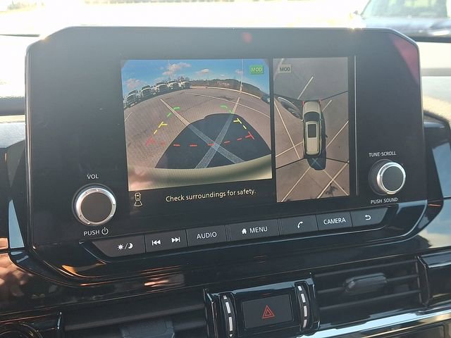 Used 2025 Nissan Pathfinder Rock Creek image 17