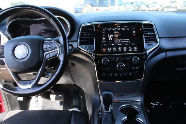 Used 2021 Jeep Grand Cherokee Laredo X image 11