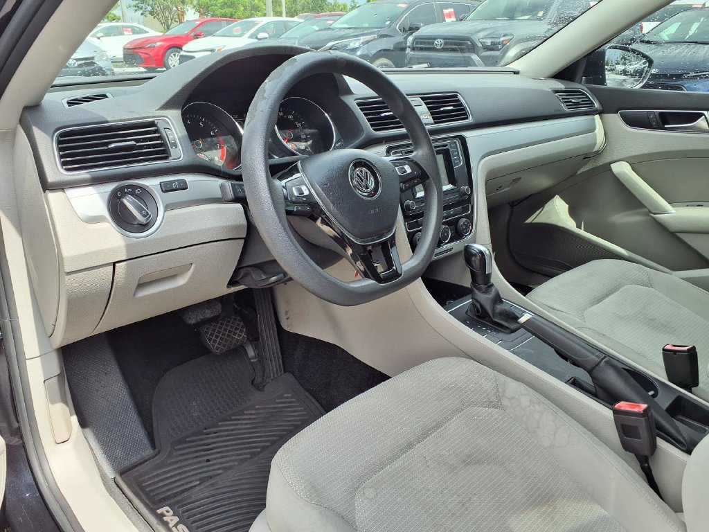 Used 2018 Volkswagen Passat 2.0T S FWD image 17