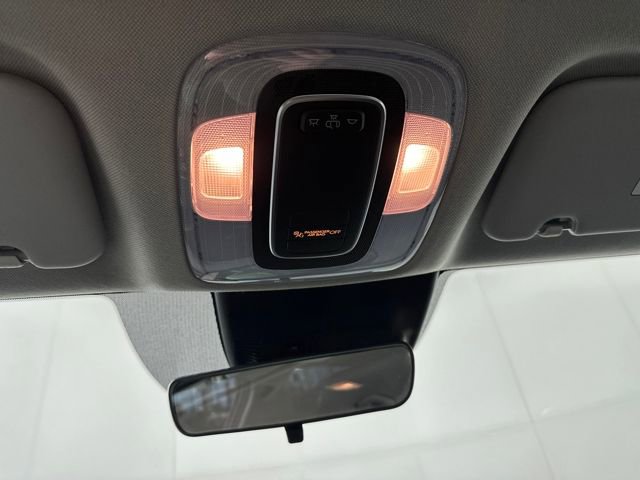 Used 2023 Hyundai Elantra SE image 24