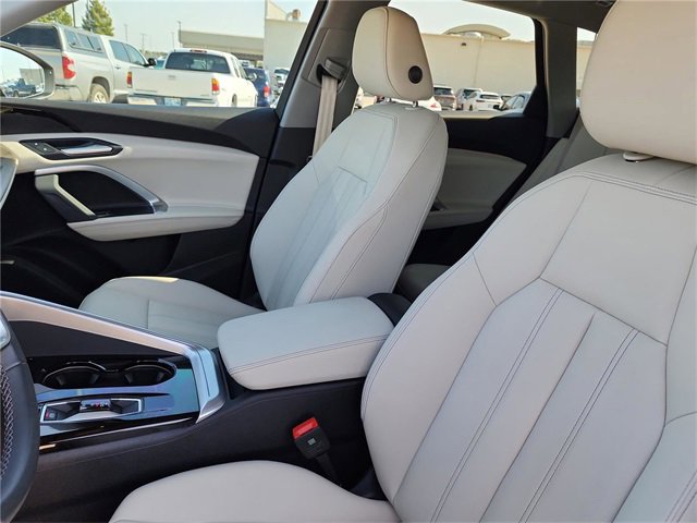 Certified 2025 Audi Q5 Premium w/ Convenience Package image 23
