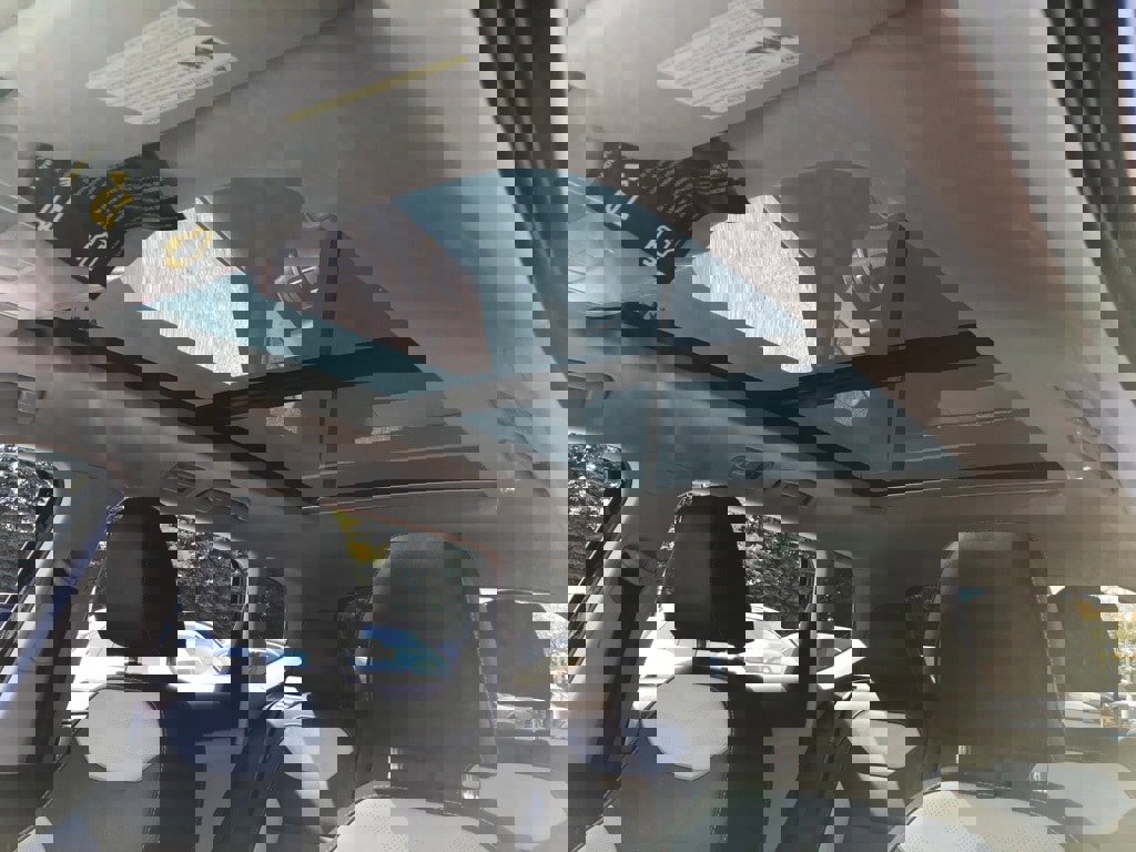 New 2025 Volkswagen Taos SEL image 23