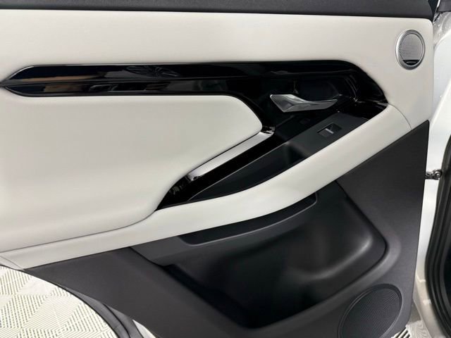 New 2026 Land Rover Range Rover Evoque S image 24