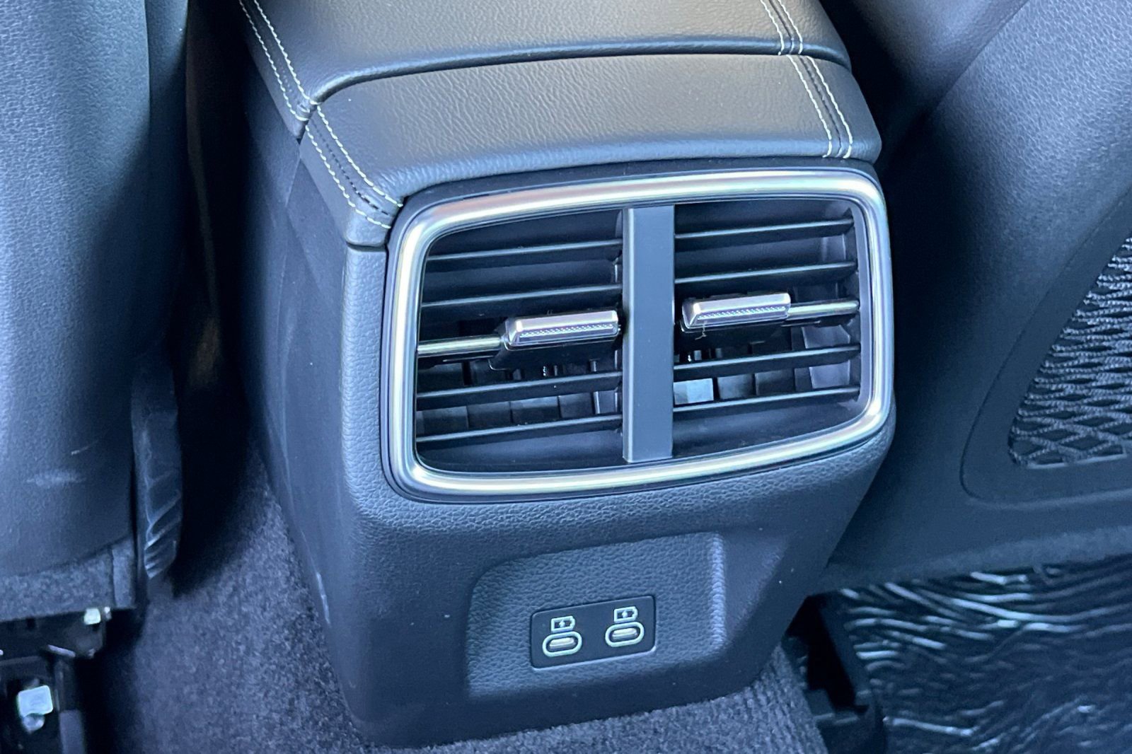 Used 2026 Genesis G70 2.5T image 16