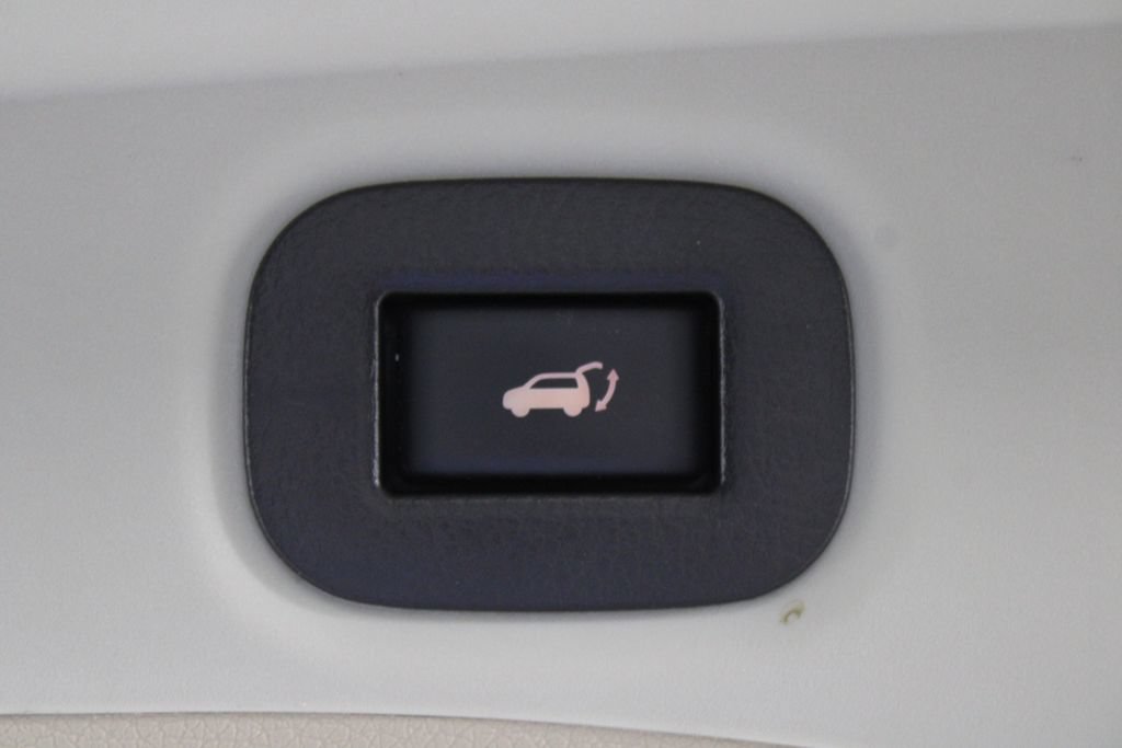 Used 2015 Nissan Rogue SL FWD image 16