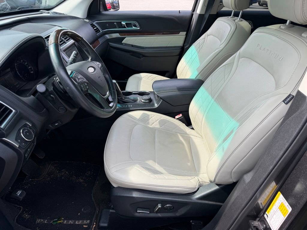 Used 2017 Ford Explorer Platinum AWD/4WD image 25