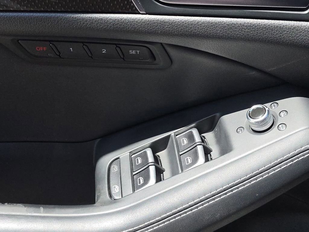 Used 2015 Audi SQ5 Premium Plus AWD/4WD image 22