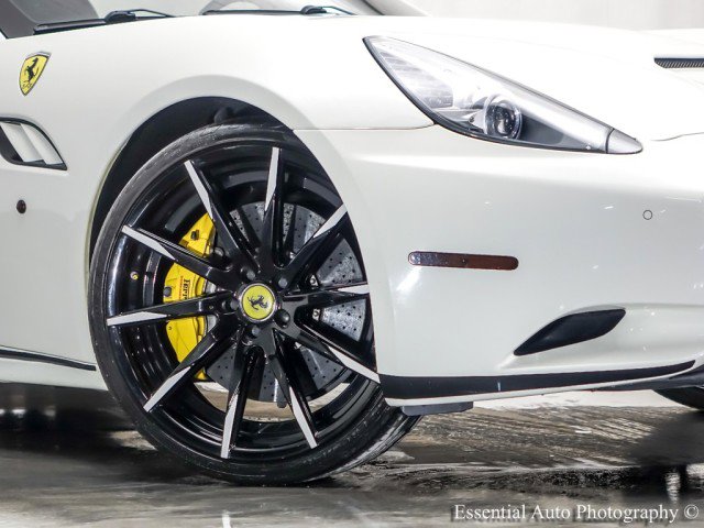 Used 2012 Ferrari California image 3