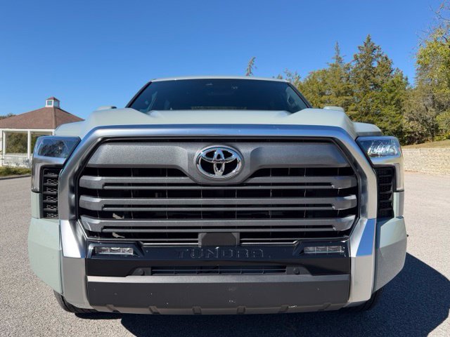 Used 2025 Toyota Tundra Limited AWD/4WD image 8