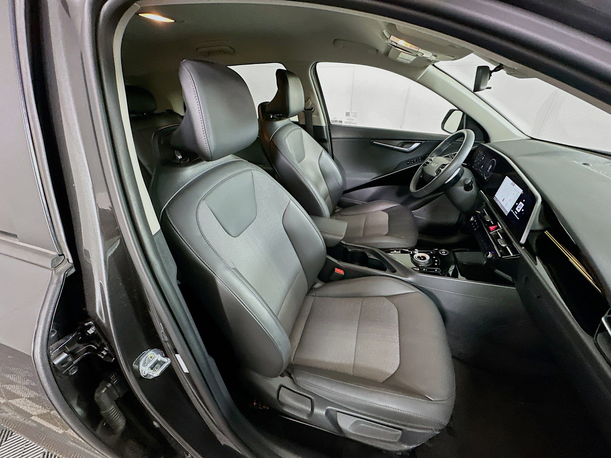 Used 2023 Kia Niro Wind image 31