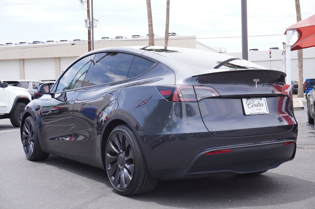 Used 2024 Tesla Model Y Performance AWD/4WD image 3