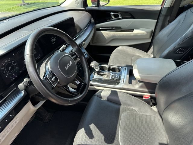 Certified 2023 Kia Carnival SX Prestige FWD image 7