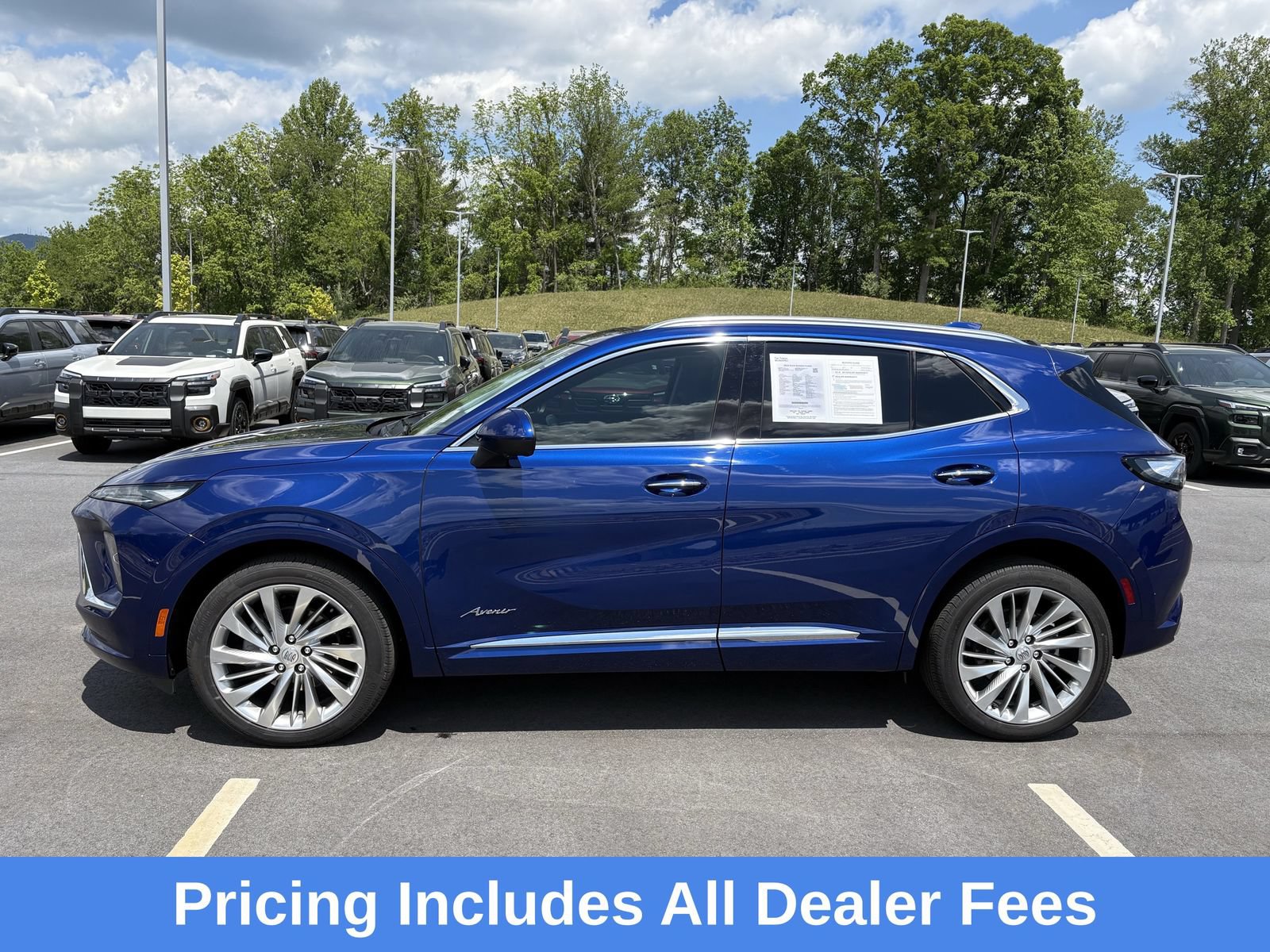 Used 2025 Buick Envision Avenir AWD/4WD image 6