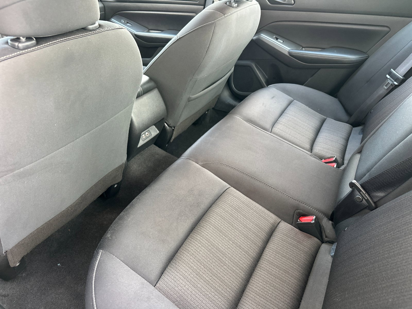 Used 2024 Nissan Altima 2.5 SV image 13