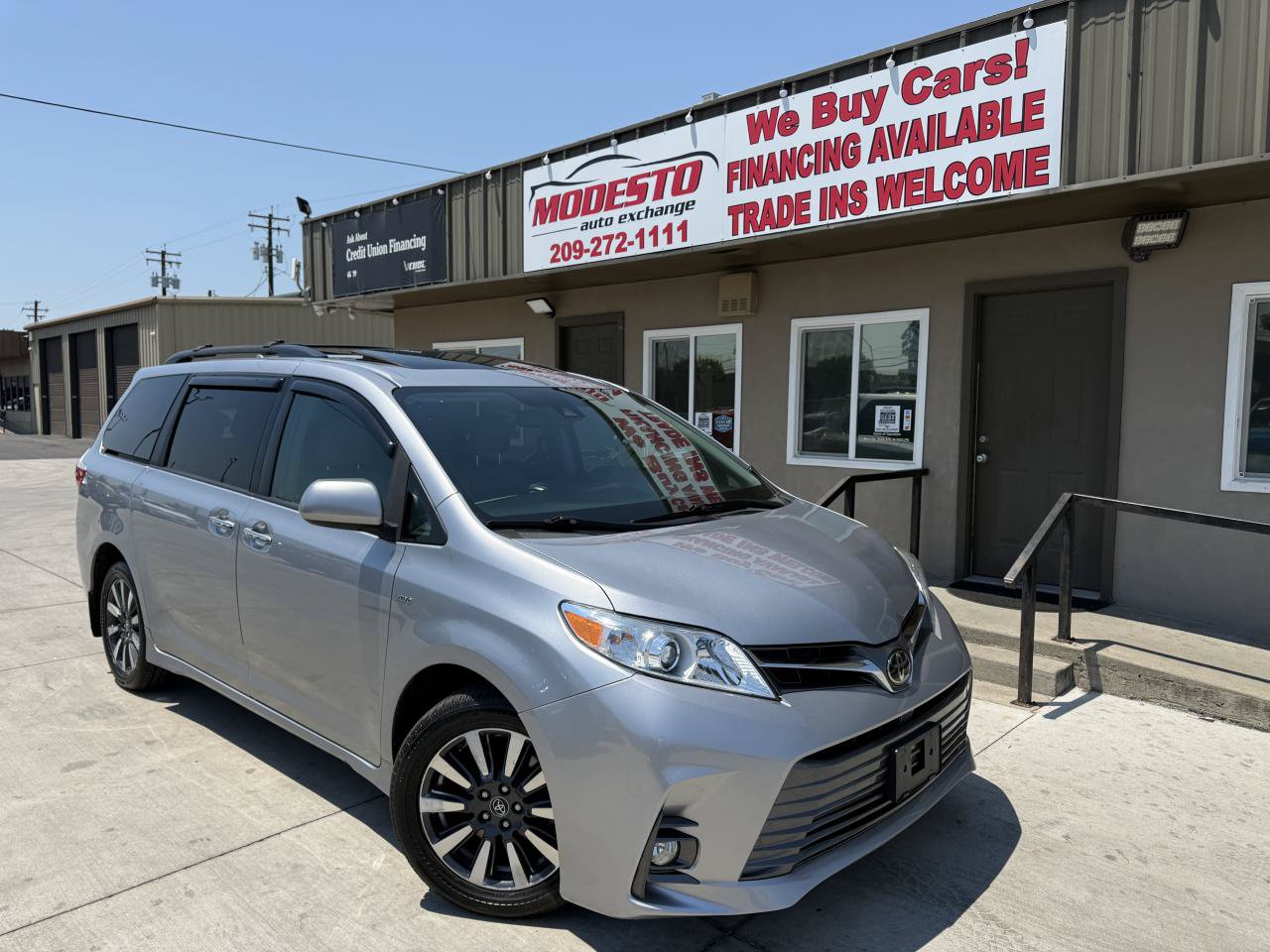 Used 2018 Toyota Sienna XLE AWD/4WD image 1